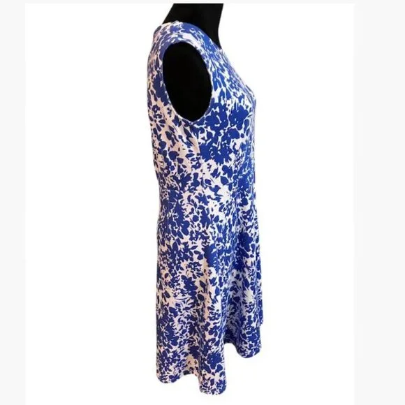 Talbot's Sleeveless FIt and Flare Blue and White Floral Print Dress Size 10 EUC - Picture 5 of 9